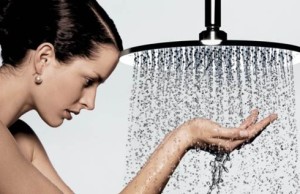 Контрастный душ: польза и особенности процедуры