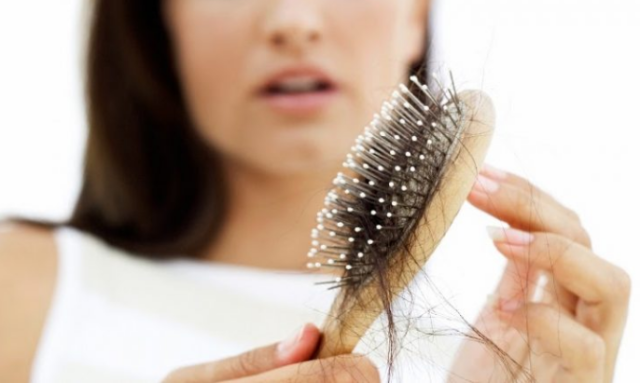 причины выпадения волос у женщин